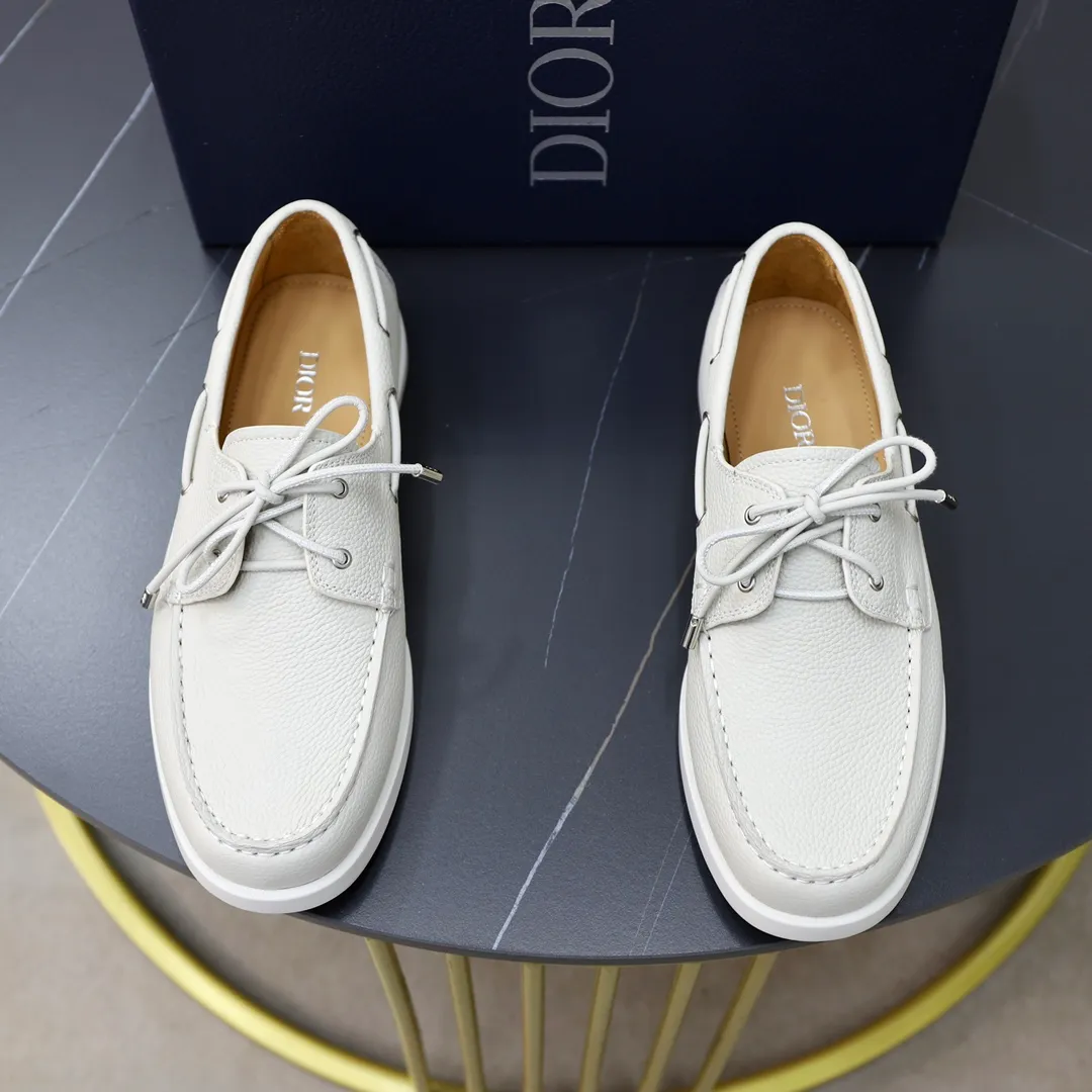 Ex-factory price: 540🙅‍♂️🙅‍♂️🙅‍♂️ Brand: Dior DIOR Standard code: Men's code 38/44 (45 can be customized) Grade: Same as the official website Material: Original cowhide stitching, cowhide lining, original TPU wear-resistant soft outsole Style categories: Leisure and sports version, footwear for driving, young fashion, European and American trends, British style Color: actual picture color